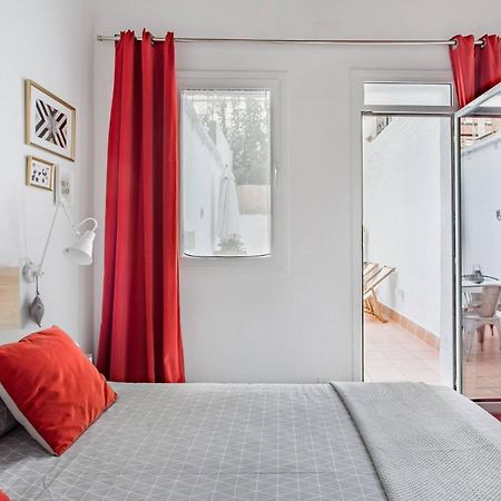 Stylish Apartment With Terrace For Couple Or Family Barcelona Exterior photo