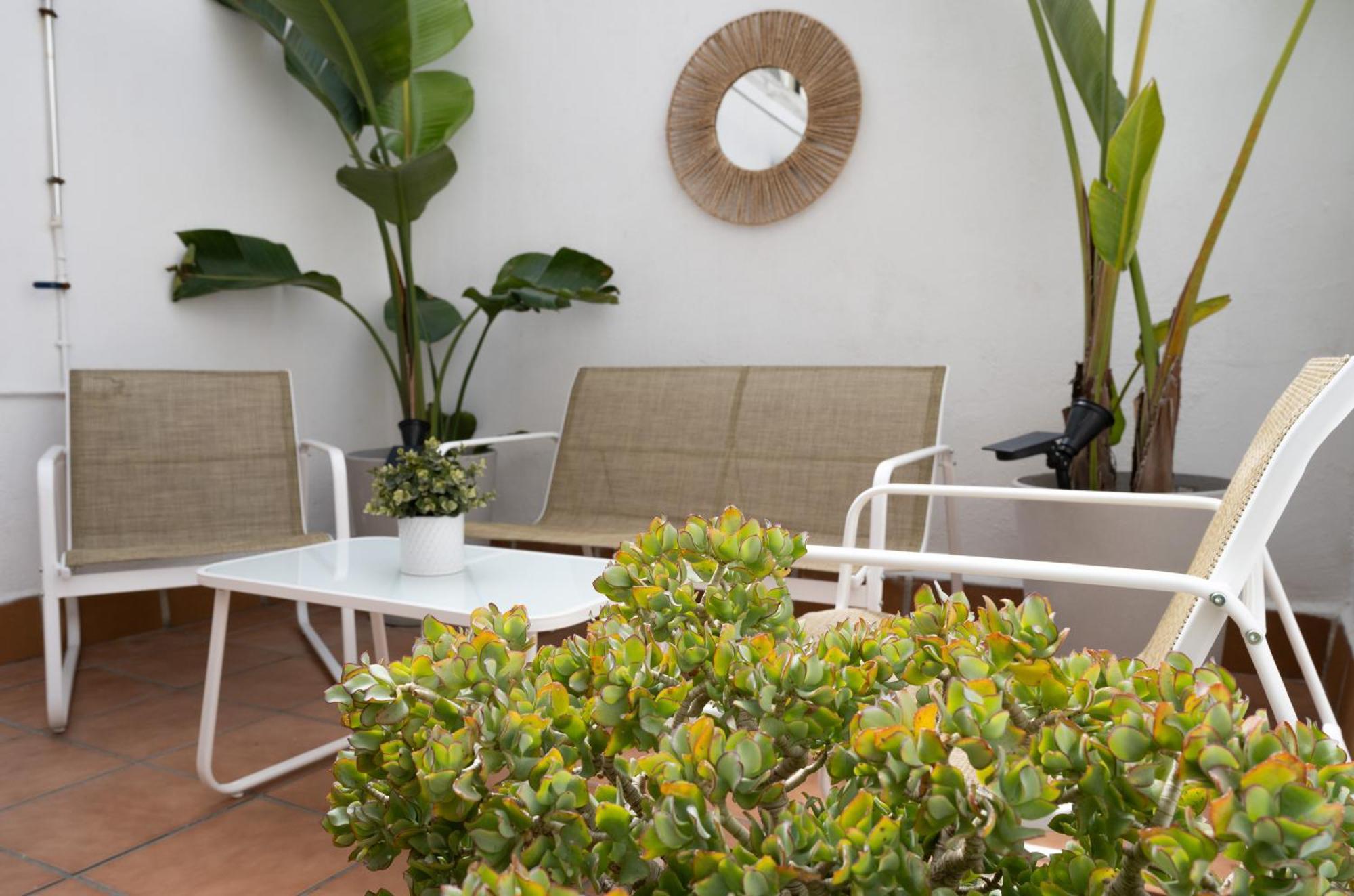 Stylish Apartment With Terrace For Couple Or Family Barcelona Exterior photo